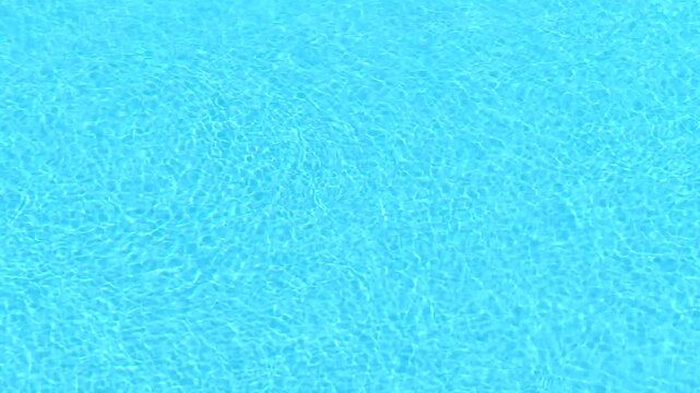 Eau cristalline de piscine en gros plan