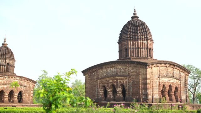 The Jor Mandir is one of the prominent laterite temples of Bishnupur. Stories from the Puranas can be seen depicted in the terracotta ornamentation on the front of the temple.