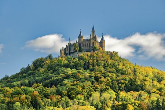 Hohenzollern Castle, ancestral home of the House of Hohenzollern, noble family, German emperors, Bisingen, Baden-W&uuml;rttemberg, Germany