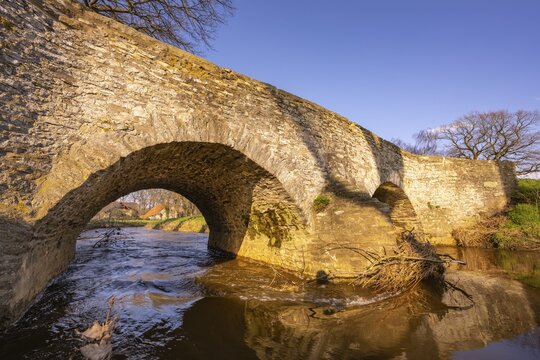Rooemerbr&uuml;cke in Hunteburg, Historic Bridge over the Hunte River, Hunteburg, Niedersachssen, Germany