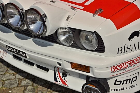 BMW M3 E30 rally car front headlights