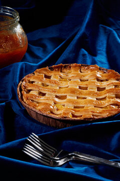 Rustic apple pie