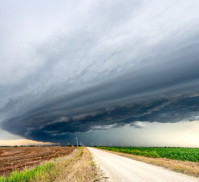 Storm cell formation in Tornado Alley