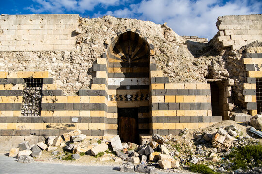 Ablaq-Striped Arch on Bomb-Damaged Building Aleppo