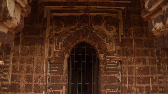 The Jor Mandir is one of the prominent laterite temples of Bishnupur. Stories from the Puranas can be seen depicted in the terracotta ornamentation on the front of the temple.