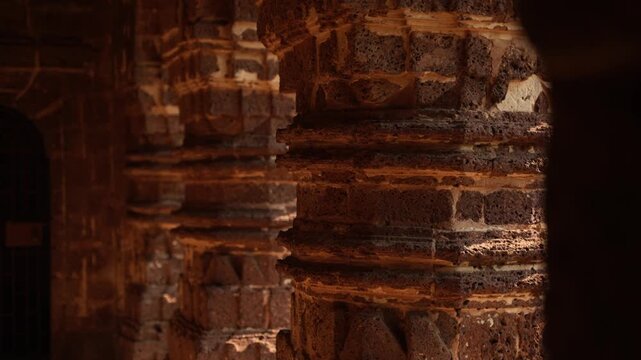 The Jor Mandir is one of the prominent laterite temples of Bishnupur. Stories from the Puranas can be seen depicted in the terracotta ornamentation on the front of the temple.