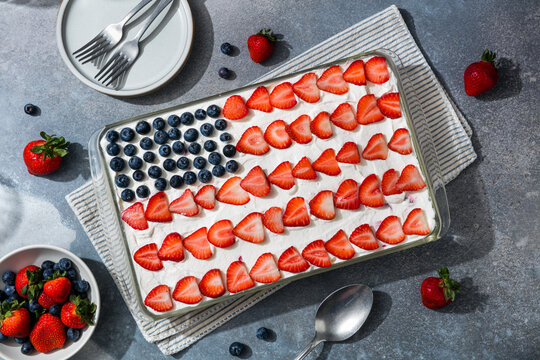 Sweet Patriotic American Flag Cake