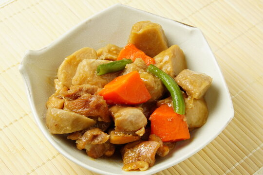 鶏肉と里芋煮