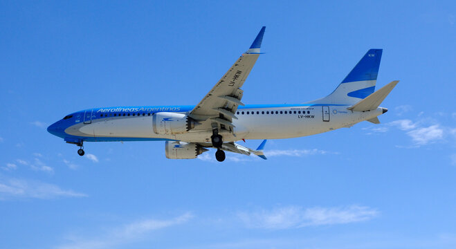 Aerolineas Argentinas Boeing 737 800 arriving at Buenos Aires, Argentina