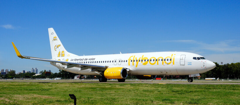 Boeing 737-800 Flybondi at Buenos Aires Aeroparque AEP
