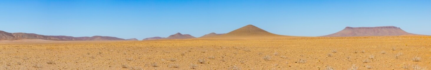 Fototapeta premium Arid Natural beauty in Karoo region, South Africa