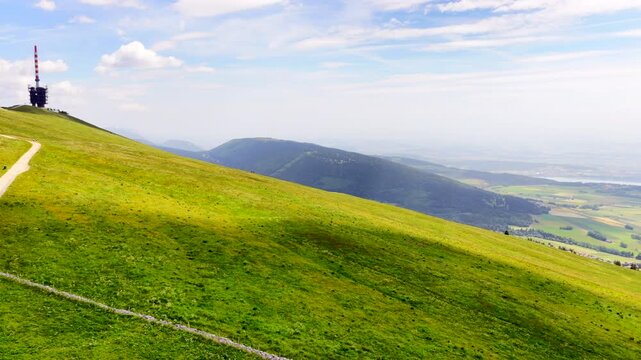 Das Chasseral, Schweizer Jura, Luftaufnahme vom 17.06.2026	