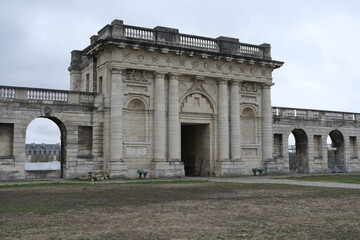 Fototapeta premium Classical/Neoclassical building façades, columns, pediments, Statues, Greco-Roman shapes and design, Ornaments... From this Architectural style inspired by Classical Antiquity. Mostly taken in Paris.
