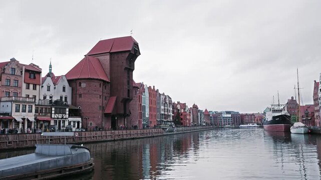 Historic Gdansk Waterfront Panorama with Iconic &Aring;&raquo;uraw Crane