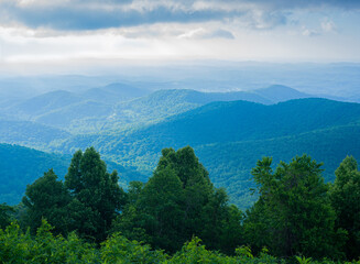 Fototapeta premium Mountain range along the Blue Ridge Parkway, Virginia, USA