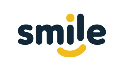 Fototapeten Positive Typografie Smile logo design wordmark, creative vector typography featuring abstract smile symbol for branding, positive identity, customer service, happiness, wellness, and modern business logos  © Khoteza