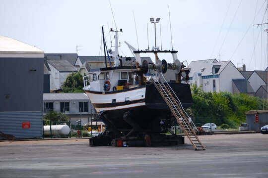 Bateau sur cale .