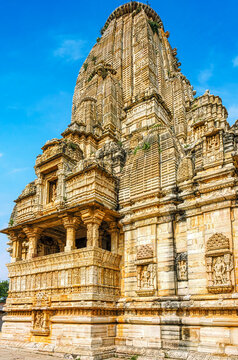 Kumbh Shyam and Meera Temples in Chittorgarh Fort, Rajasthan, celebrate Lord Vishnu and Meera Bai's devotion to Krishna, blending sacred architecture, history, and enduring spirituality.