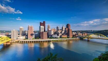 Obraz premium view of the downtown pittsburgh pennsylvania skyline