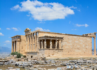 Fototapeta premium Majestic ancient Parthenon temple at the Acropolis of Athens in Greece