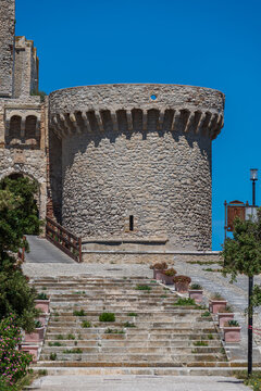 Fortezza e Abbazia di Santa Maria a Mare. Isola di San Nicola - Isole Tremiti - Foggia - Puglia - Italia	