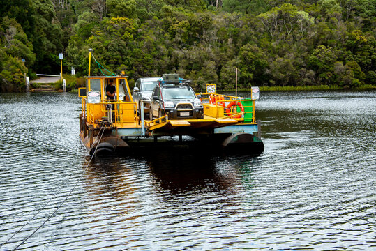 Cable-driven Vehicular Ferry in Corinna - Tasmania