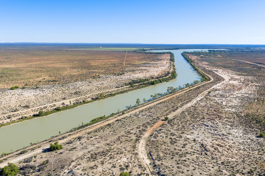 Fresh water canal at Menindee Lakes. Menindee. Australia.
