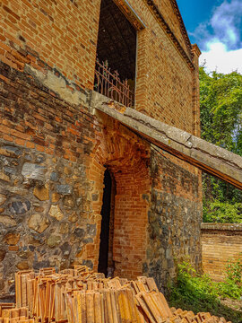 casa antiga de tijolos vermelhos