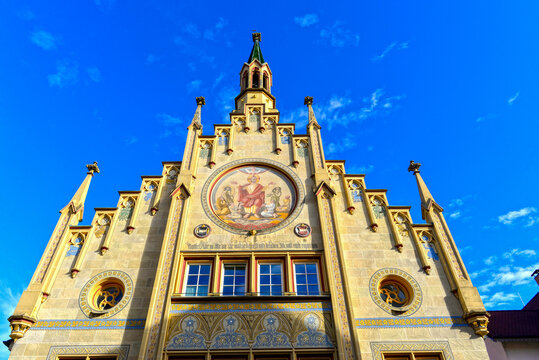 Neugotische Fassade der Spitalkapelle zum Heiligen Geist in Bad Waldsee