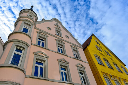Historische Giebelh&auml;user mit Eckerker in Bad Waldsee
