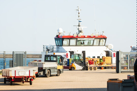 Wind Farm Construction Comissioning, Concept of Offshore Personnel Cargo Passenger Transfer