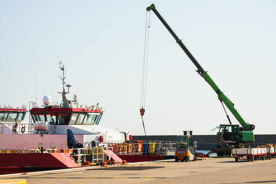 Wind Farm Construction Comissioning, Concept of Offshore Personnel Cargo Passenger Transfer