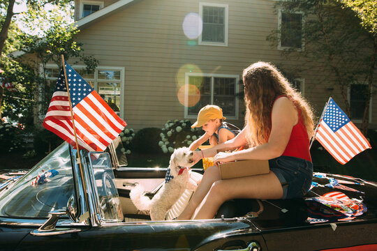 Kids in 4th of July parade