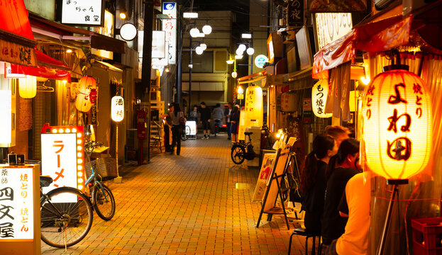 東京・西荻窪　南口　飲み屋街