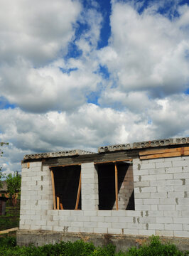 Construction house building with aerated concrete blocks