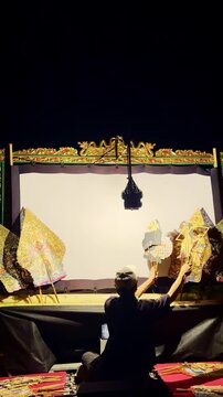Vertical Wayang Stage With Dalang