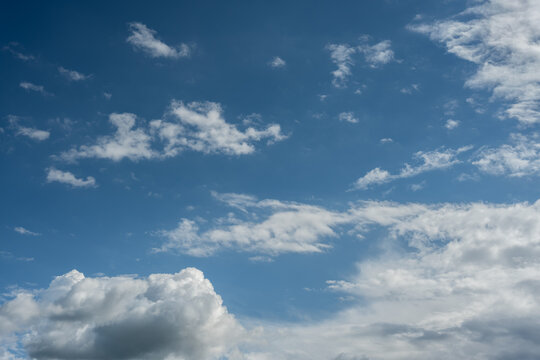 Spectacular clouds in the sky 190526.1