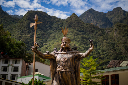A statue of an Inca emporer in the town of Aguas Calientes near Machu Picchu in Peru.