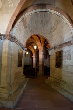 Krypta des M&uuml;nsters in Basel