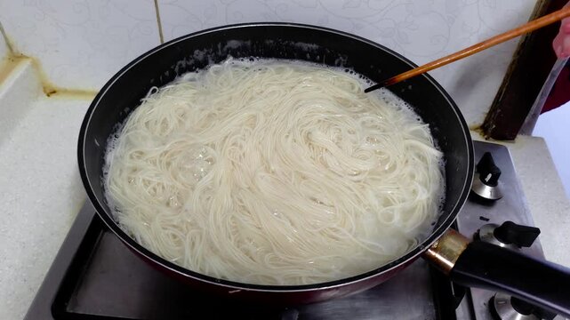 한국, 음식, 국수, 소면, 국수 삶기, 소면 삶기,Korea, Food, Noodles, Somyeon, Boiling noodles, Boiling somyeon