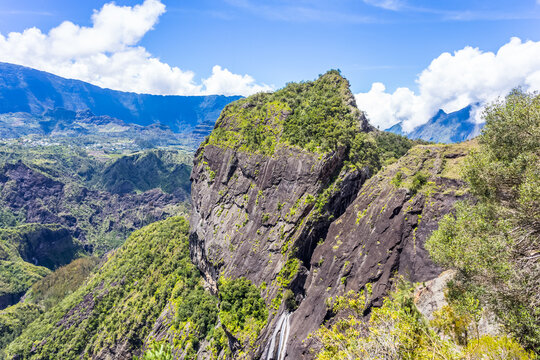 Montagne du cirque de Cilaos, &Icirc;le de la R&eacute;union 