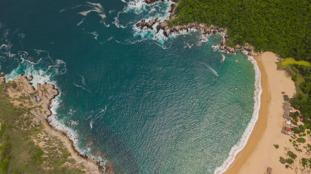 Bah&iacute;a Cacaluta, Bah&iacute;as de Huatulco, Oaxaca, Mexico