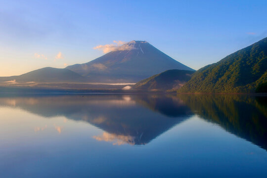 逆さ富士 Images – Browse 4,729 Stock Photos, Vectors, and Video