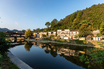 Fototapeta premium Yaoli Ancient Town Riverside Village in Fuliang County Jingdezhen Jiangxi