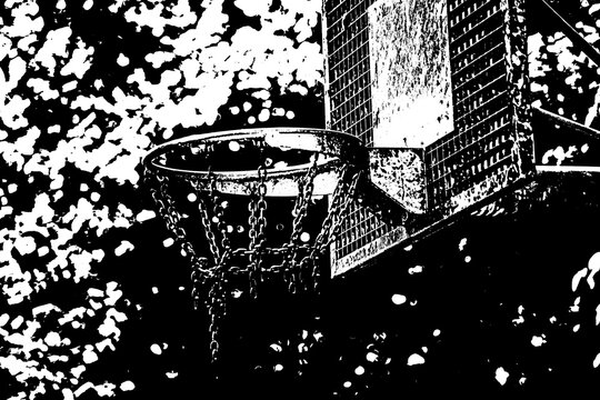 Basketballkorb mit Kettennetz im kontrastreichen Schwarz-Wei&szlig;-Stil, Streetball-Hintergrund