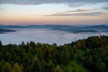 Wschód Słońca, Beskid Sądecki © Maciej G. Szling