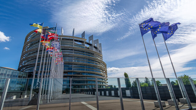 Strasbourg, France - 13 juin 2026: Si&egrave;ge du parlement de l'Union Europ&eacute;enne &agrave; Strasbourg (b&acirc;timent Louise-Weiss). Le Parlement europ&eacute;en (PE) est l'organe parlementaire de l'Union europ&eacute;enne (UE)