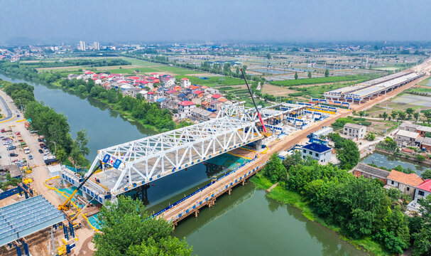 Kejiadun Bridge Construction in Wuhan - Steel Truss Girder Erection Site