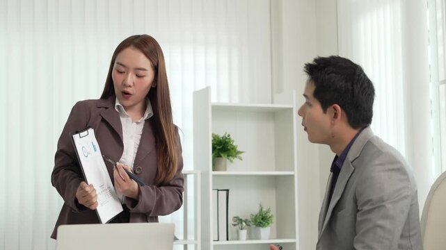 Professional Mentoring and Knowledge Sharing in Modern Office