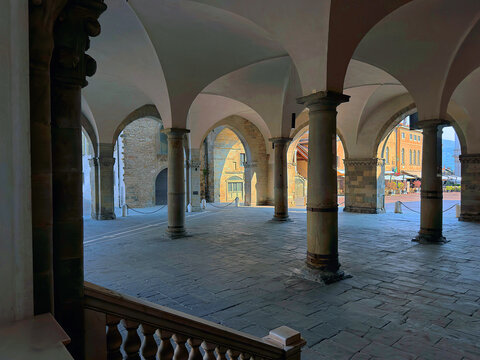 Edificio storico del centro citt&agrave; di Bergamo, italia